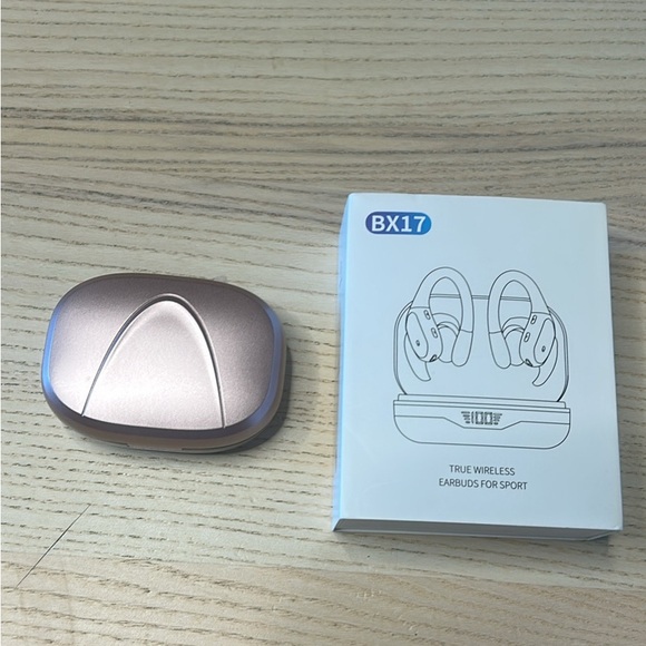 Rose Gold Wireless Earbuds - Picture 3 of 10